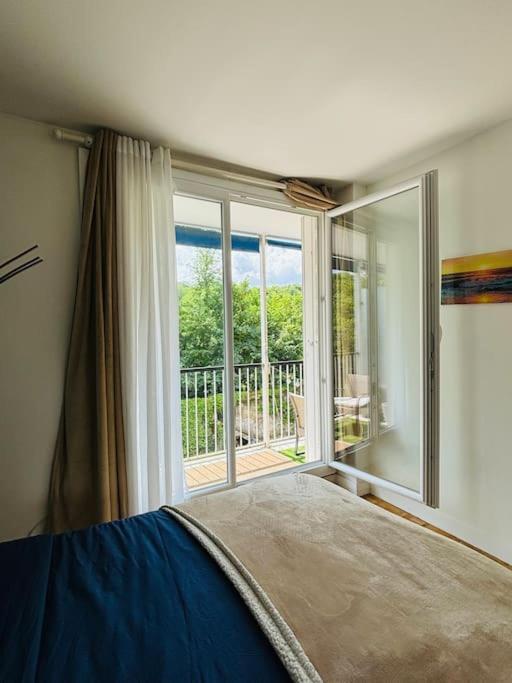 Proche Chateau De Avec Balcon Vu Sur Foret Et Parking Gratuit Pour 5 Personnes Maximum Appartamento *