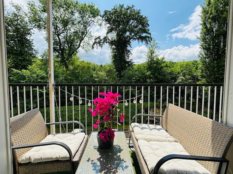 Appartamento Proche Chateau De Avec Balcon Vu Sur Foret Et Parking Gratuit Pour 5 Personnes Maximum *