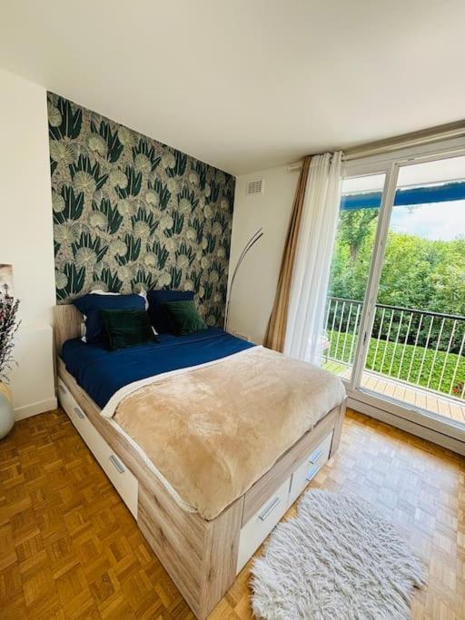 Proche Chateau De Avec Balcon Vu Sur Foret Et Parking Gratuit Pour 5 Personnes Maximum